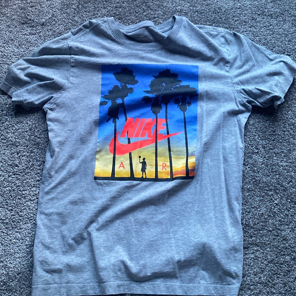 Nike Graphic tee